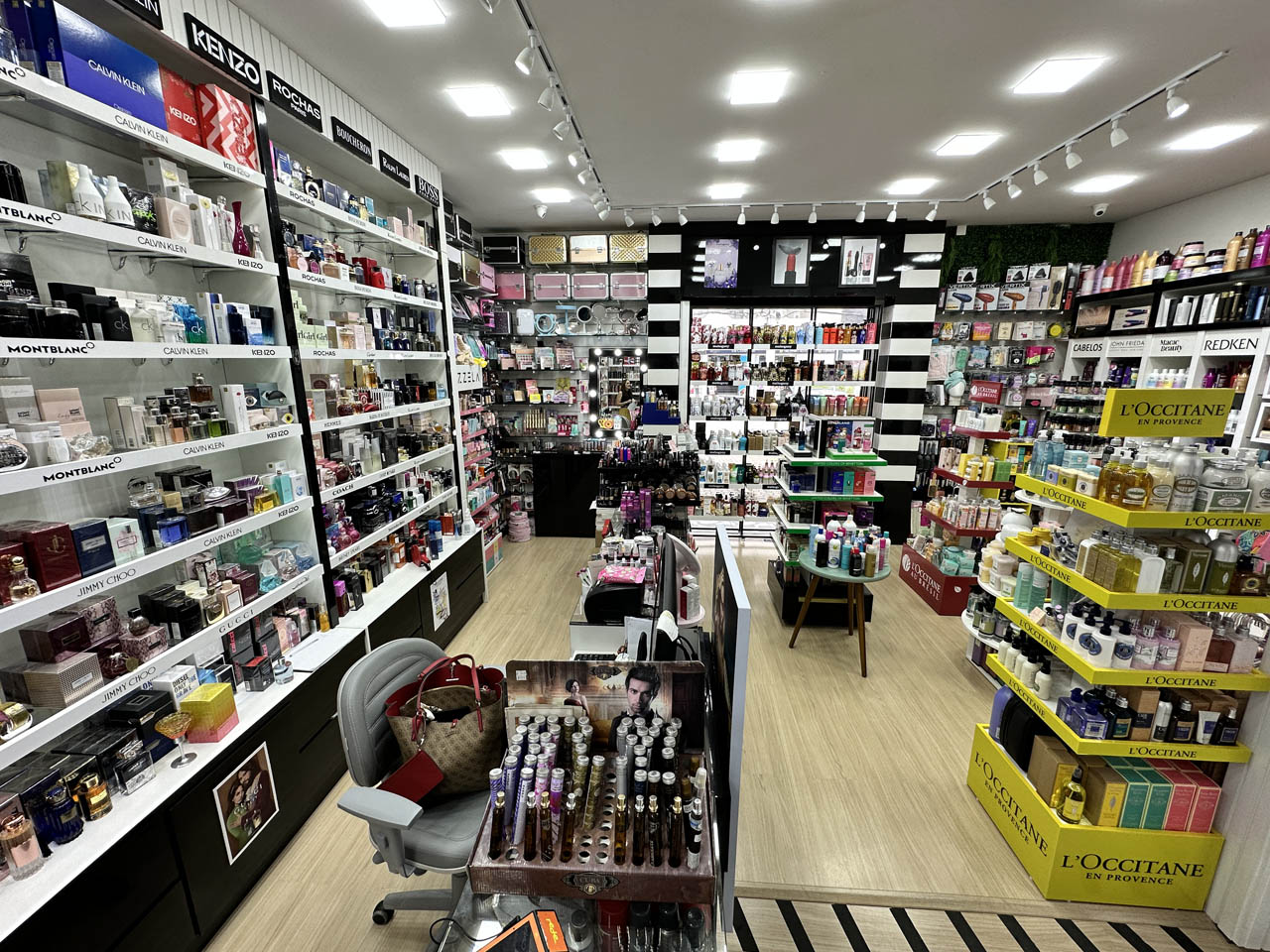 Love Perfumaria & Cosméticos - Shopping Camelão São José
